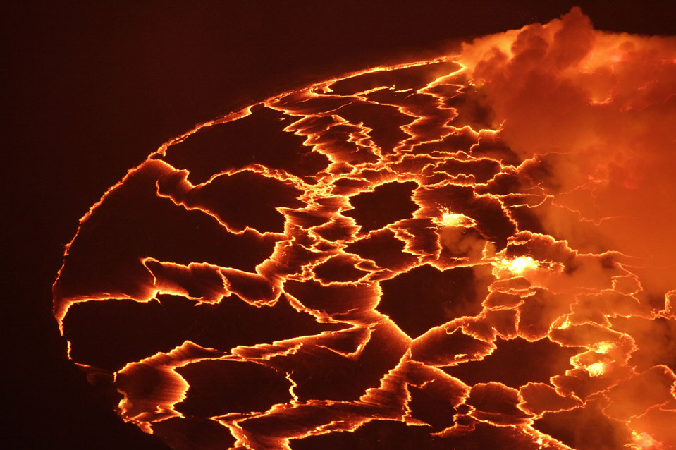 尼拉貢戈火山3.jpg