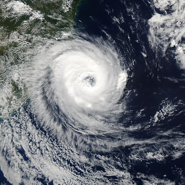600px-Cyclone_Catarina_2004.jpg