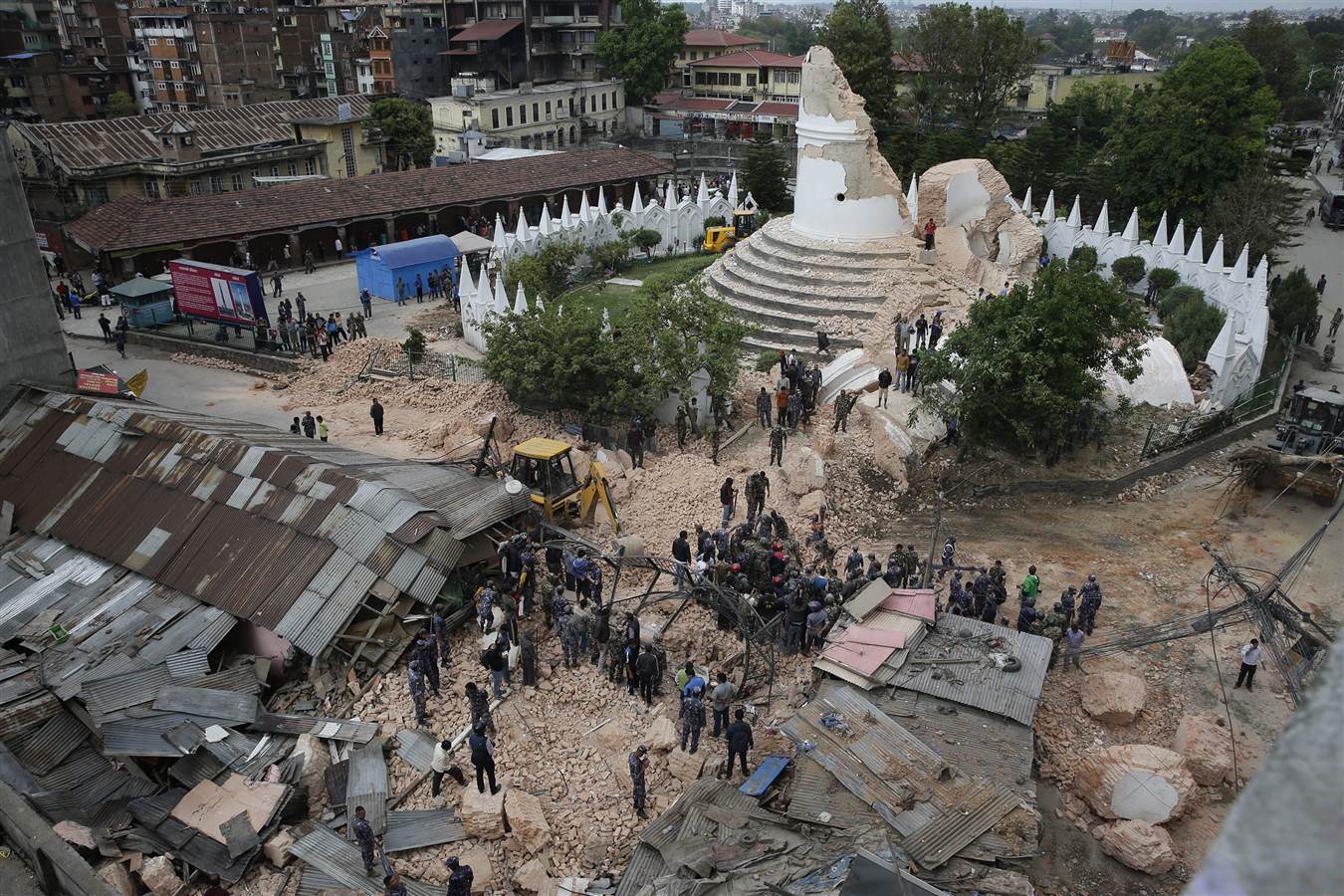 ss-150425-nepal-earthquake-07.nbcnews-ux-1360-900.jpg