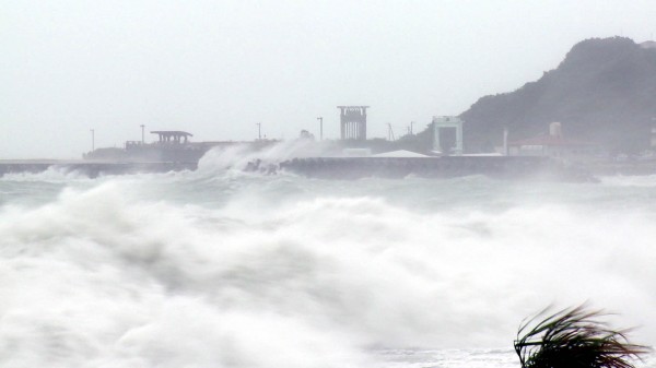 waves-on-Okinawa-Japan-from-Muifa-e1312926634653.jpg