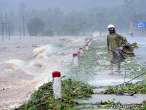 art_vietnam_typhoon_afp_gi.jpg