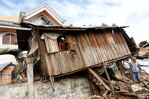 12-19-11-typhoon-sendong-washi_full_600.jpg