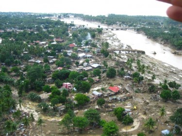 sendong-overview-of-destruction-375x281.jpg