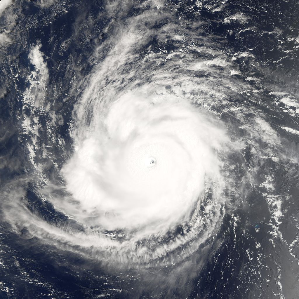 1024px-Hurricane_Ioke,_MODIS_image_on_August_24,_2006,_2155_UTC.jpg